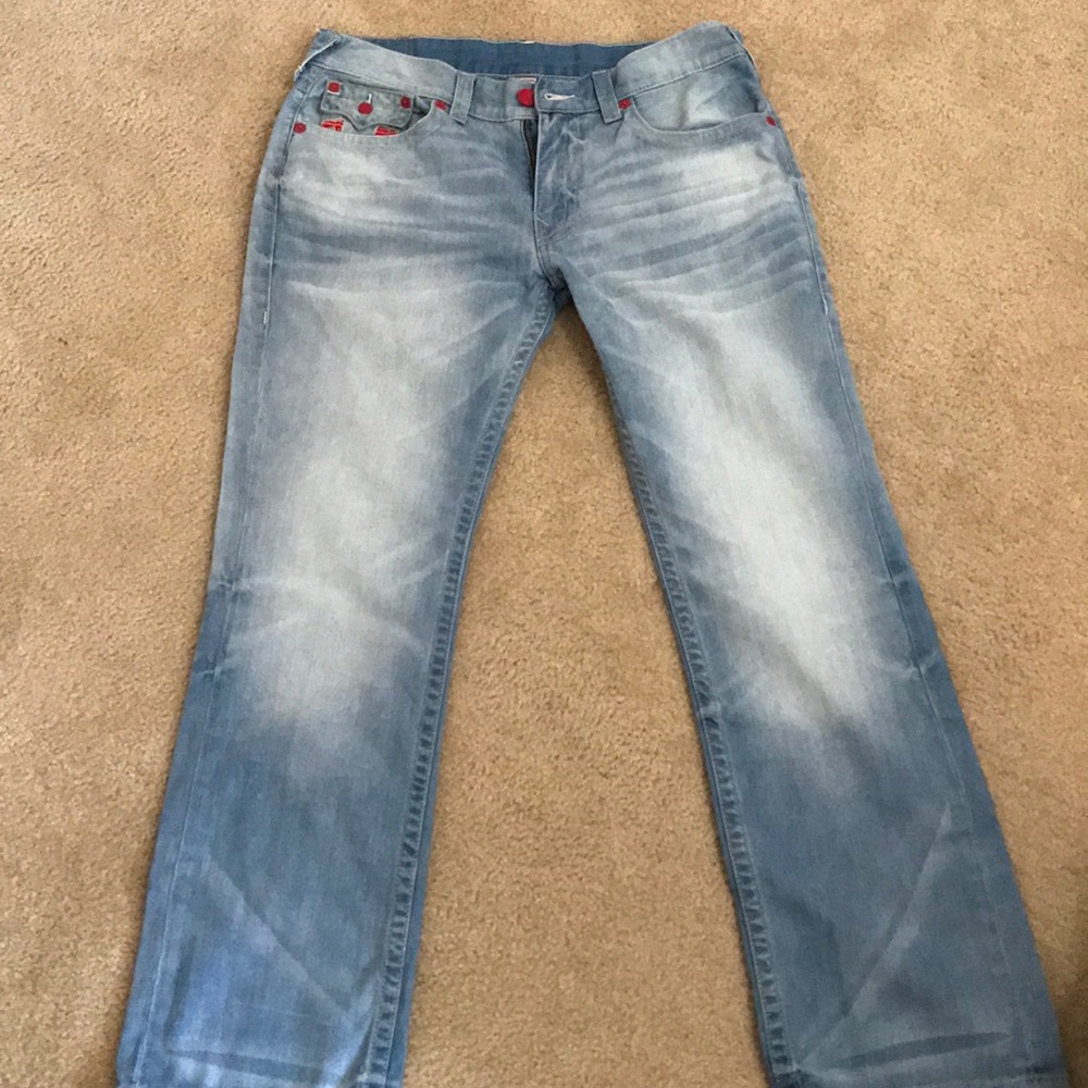 Like new used true religion, no stains or holes.